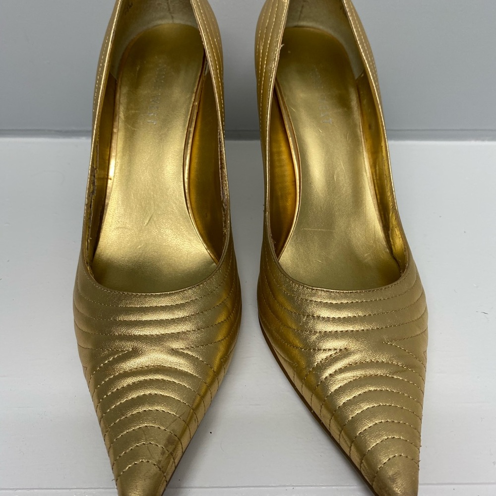 Gold pumps - Picture 2 of 5
